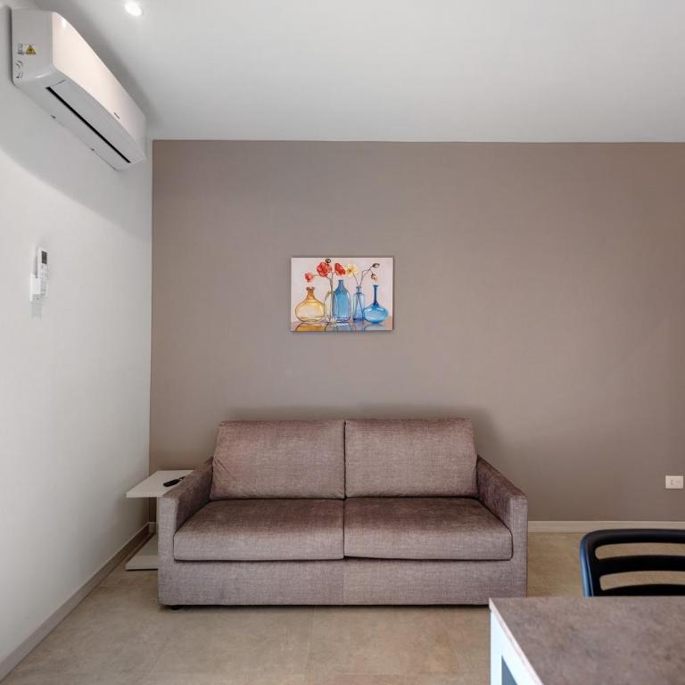Appartamenti Nonno Lino - Appartamento Deluxe con 2 Camere da Letto e Vista Giardino - 2