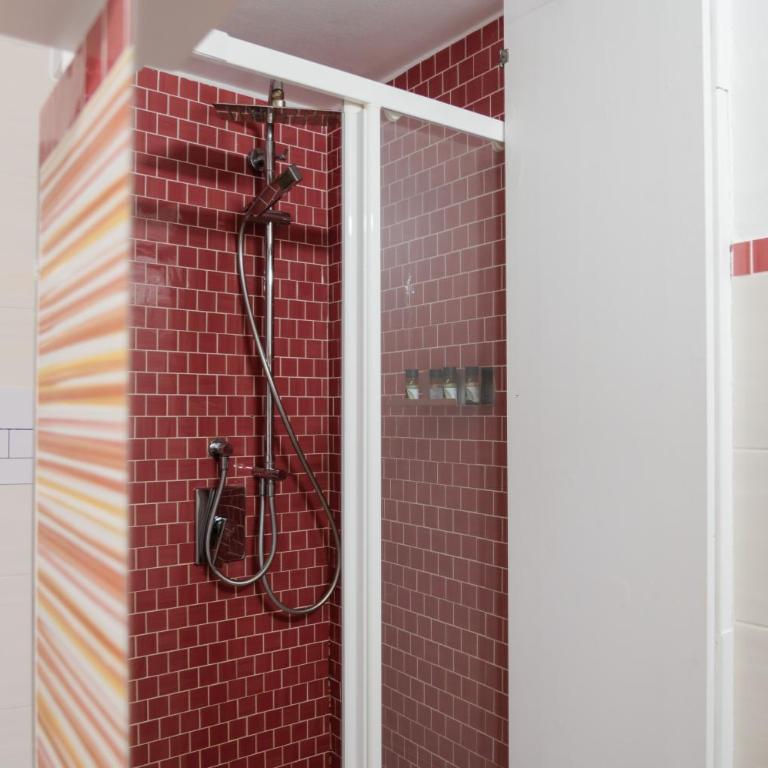 Domus Deva - One-Bedroom House - 10