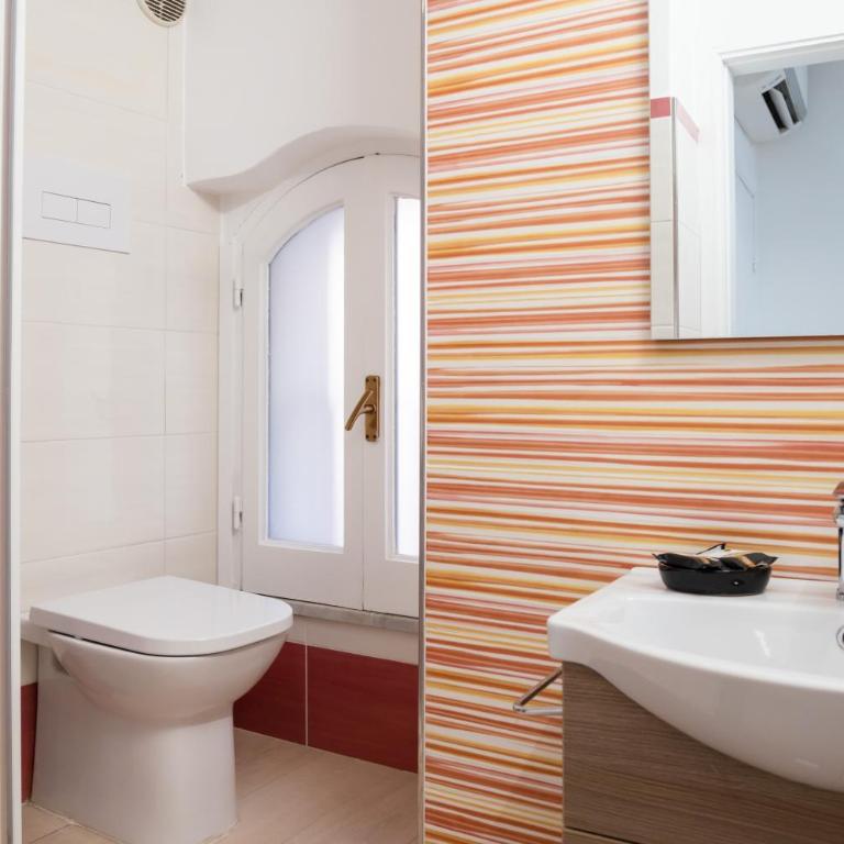 Domus Deva - One-Bedroom House - 9