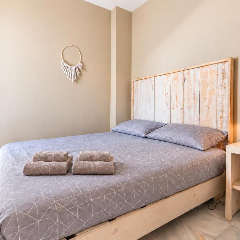 Ruim 3-slaapkamerappartement met zwembad en 2 privéparkeerplaatsen - Three-Bedroom Apartment - 15