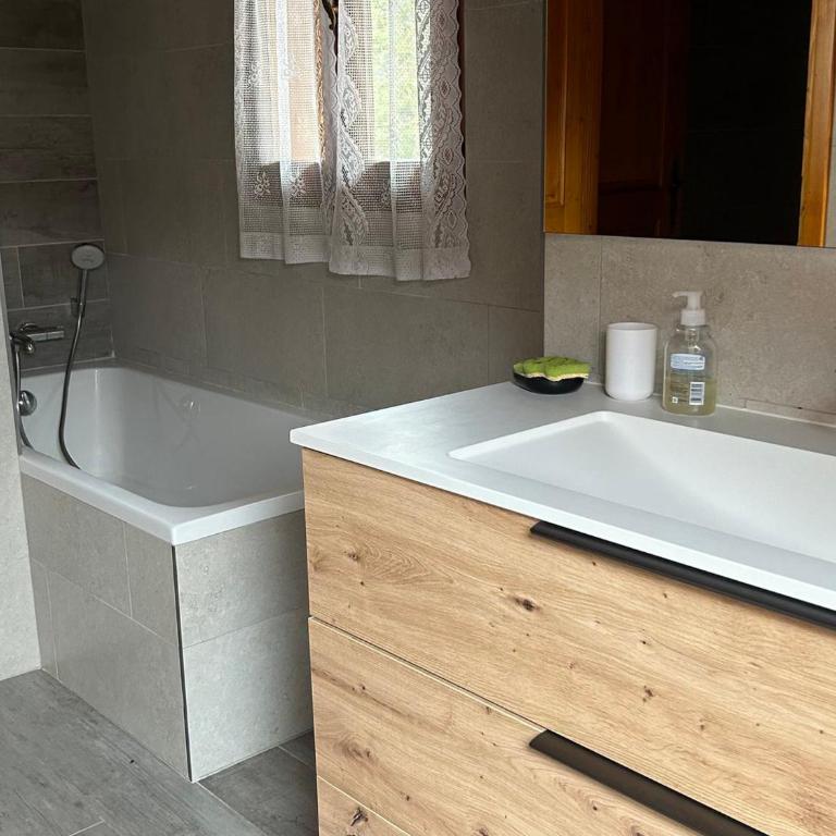 Appartement duplex, animaux OK - 8 pers. - FR-1-263-673 - Apartment - 10