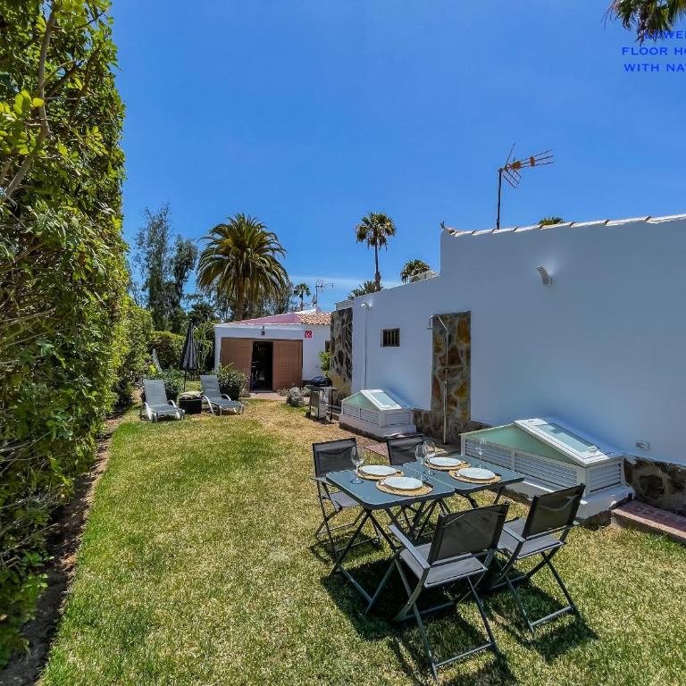 Deluxe Las Vegas Golf - Lower Ground Floor Holiday Home with Natural Light - 3