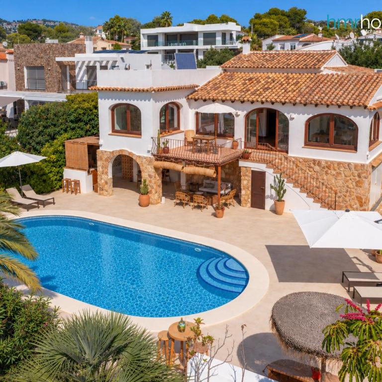 Villa Nalia by HMR Holidays - Villa mit privatem Pool - 1