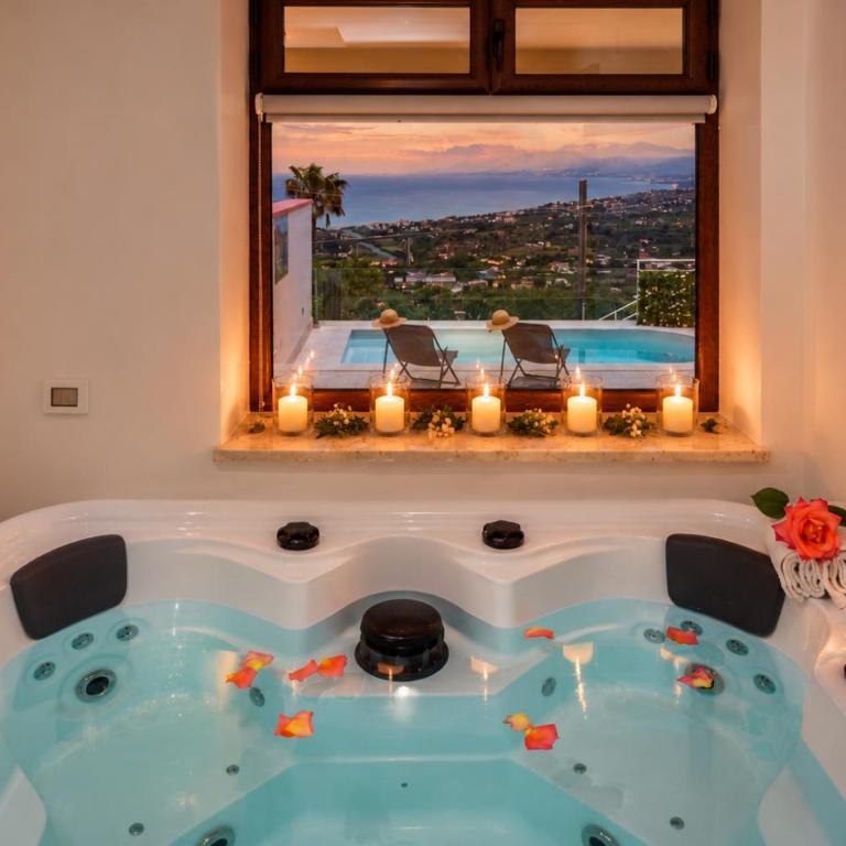 Villa Paradise Luxury - Two-Bedroom Villa - 4
