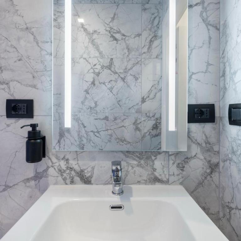 Vittorio Emanuele Art Suites Guesthouse - Camera Matrimoniale - 13
