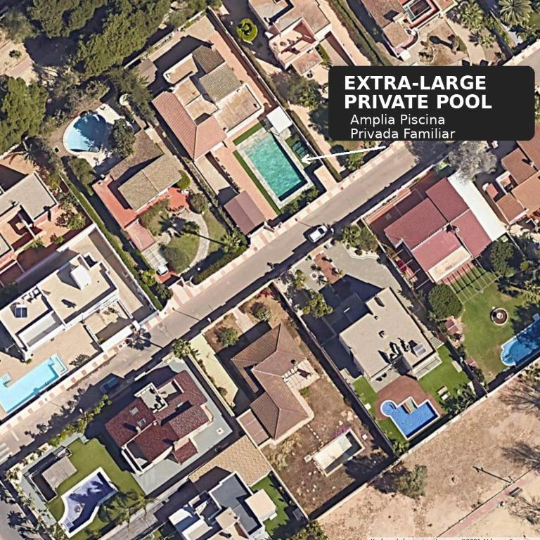 Roquetas de Mar Urbanisation villa with pool 3rd Line beach - Villa - 2