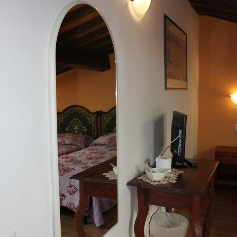 Hotel San Lorenzo - Habitación Triple con baño compartido - 5