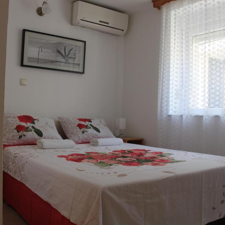 Apartments and rooms Lena - Double Room with Private Bathroom - 5