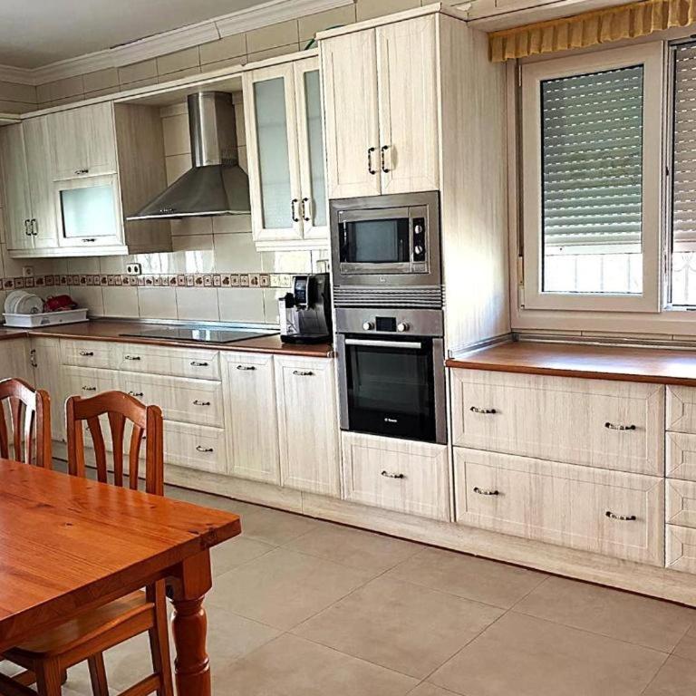 Roquetas de Mar Urbanisation villa with pool 3rd Line beach - Villa - 12