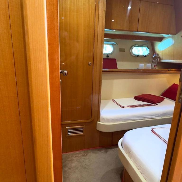 Motor Yacht Raffaelli "Bonita" - Camera Matrimoniale/Doppia con Letti Singoli con Bagno Privato Esterno - 3