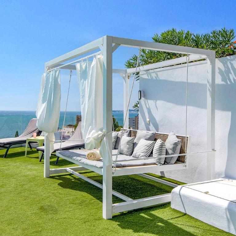 Villa Blue Lodge by Villa Plus - Villa - 13