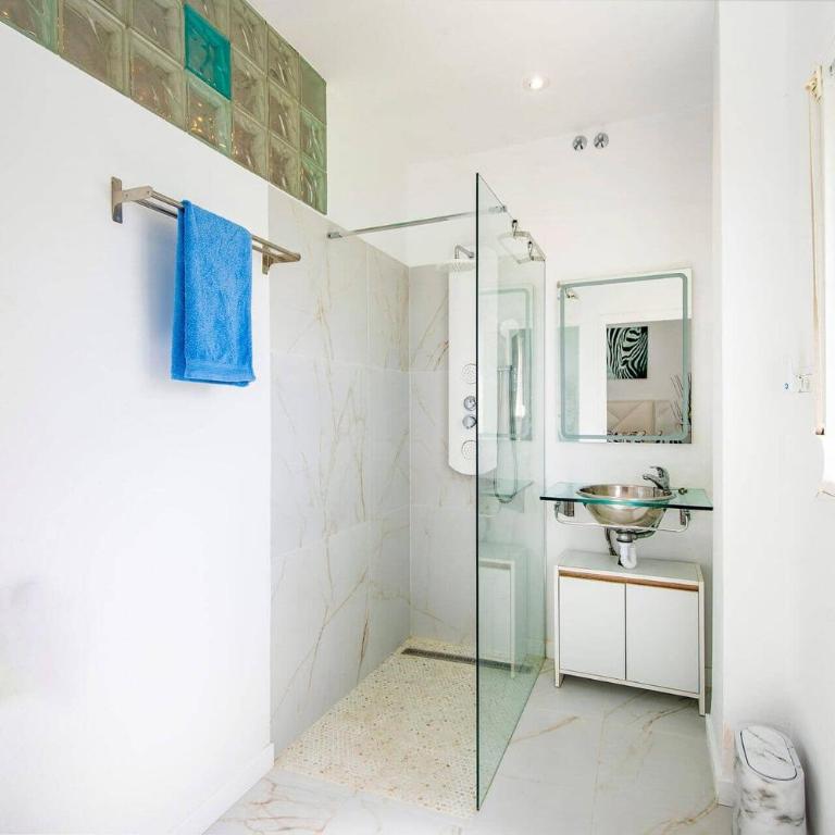 Villa Blue Lodge by Villa Plus - Villa - 25