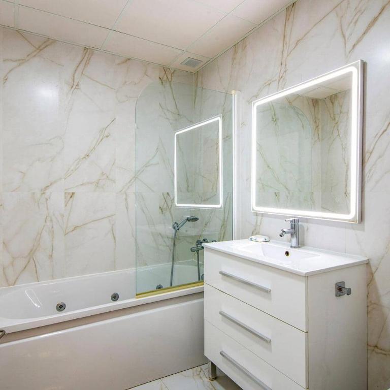 Villa Blue Lodge by Villa Plus - Villa - 29