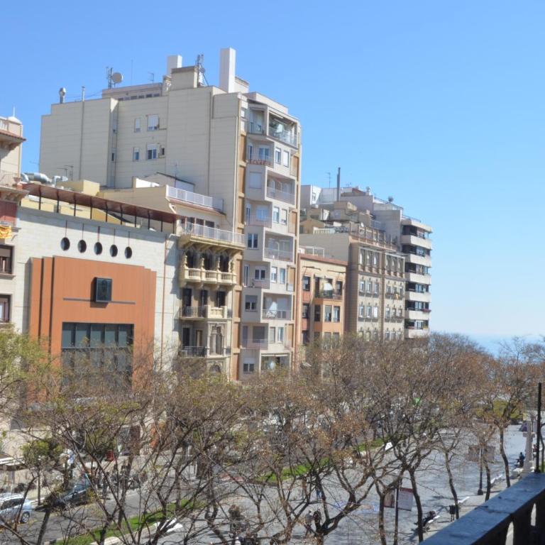 ApartSuits Tarragona Rambla Nova 24 - Apartamento con balcón - 1