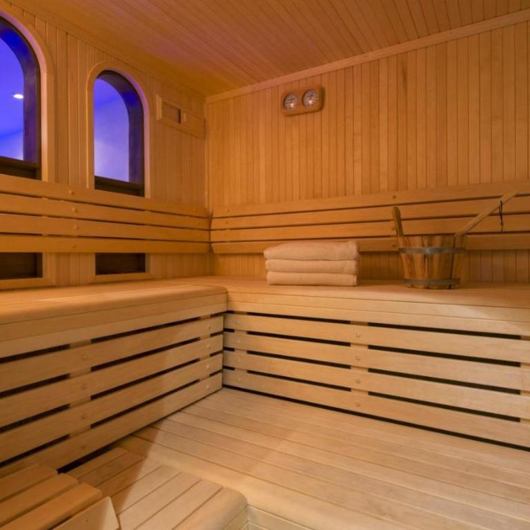 Tiny home in Ischgl - Villa - 9
