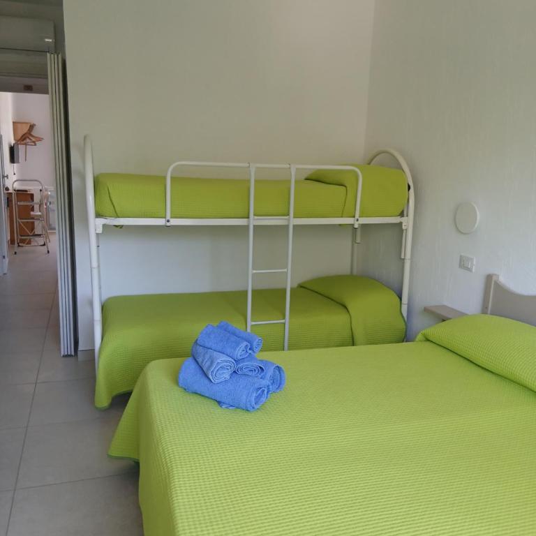 Hotel Villa del Sole - Habitación Cuádruple con balcón - 1