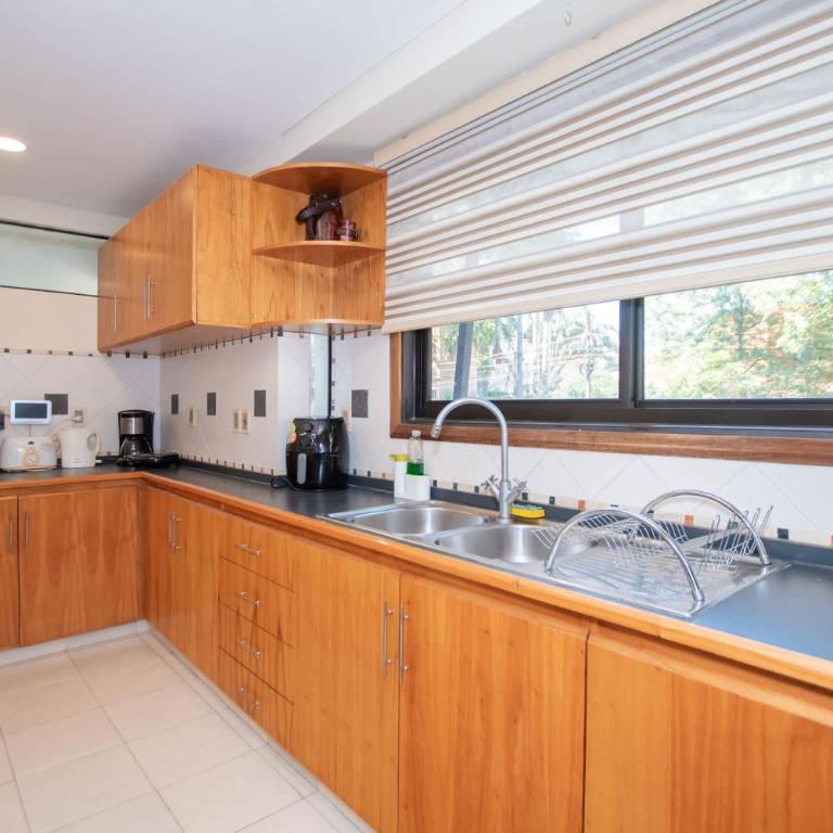 Spacious Mburucuya Duplex Pool BBQ & Jacuzzi - Casa - 4