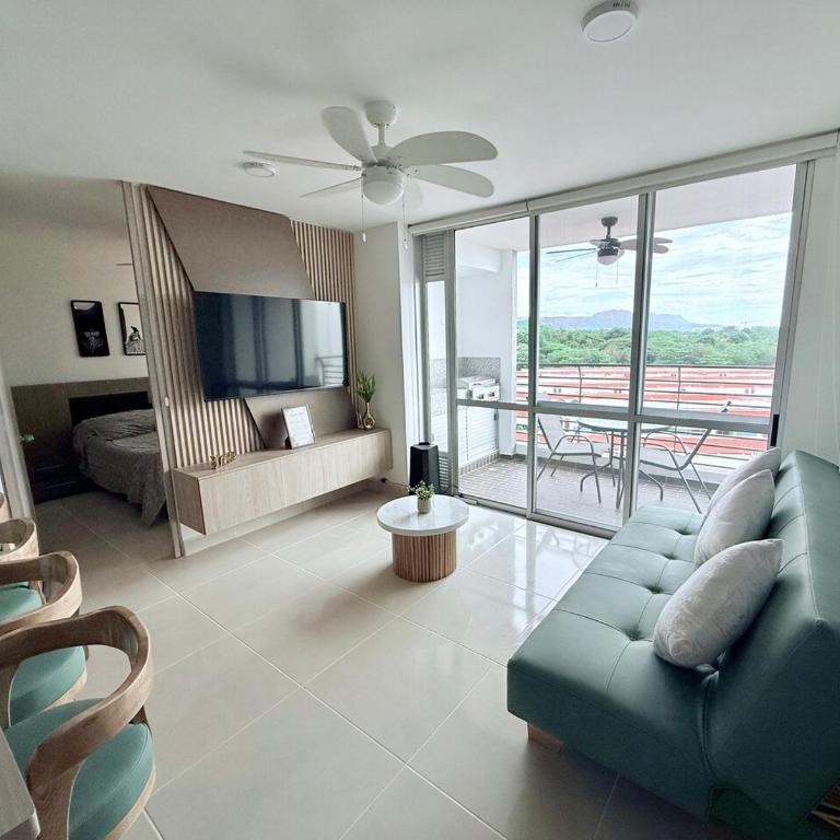 Moderno apartamento con piscina en Ricaurte - Apartamento de 3 dormitorios - 1