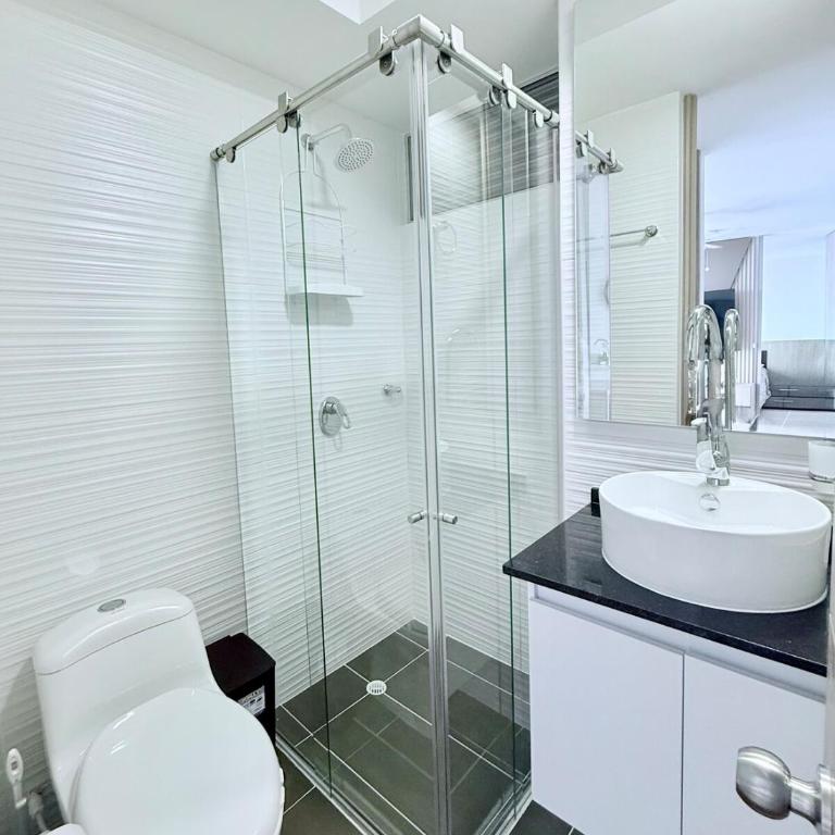 Moderno apartamento con piscina en Ricaurte - Apartamento de 3 dormitorios - 14