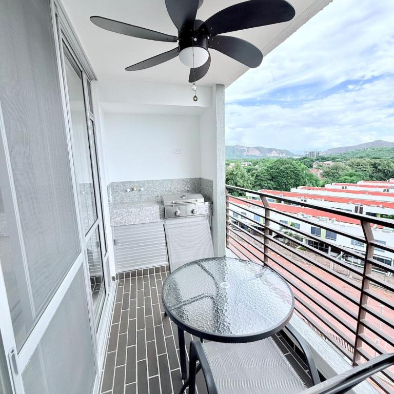 Moderno apartamento con piscina en Ricaurte - Apartamento de 3 dormitorios - 17