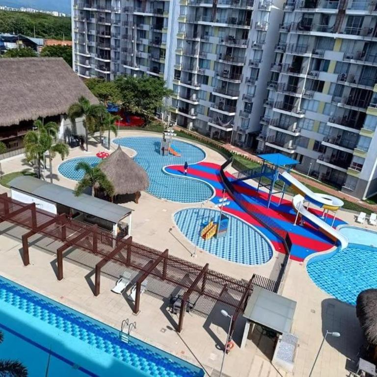 Moderno apartamento con piscina en Ricaurte - Apartamento de 3 dormitorios - 18