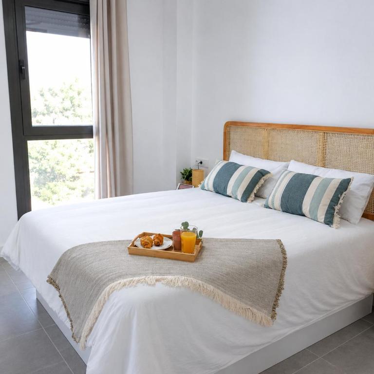 Golden Hour Costa del Sol -Steps from the Beach, Pool & Free Parking - Appartamento con 2 Camere da Letto - 4