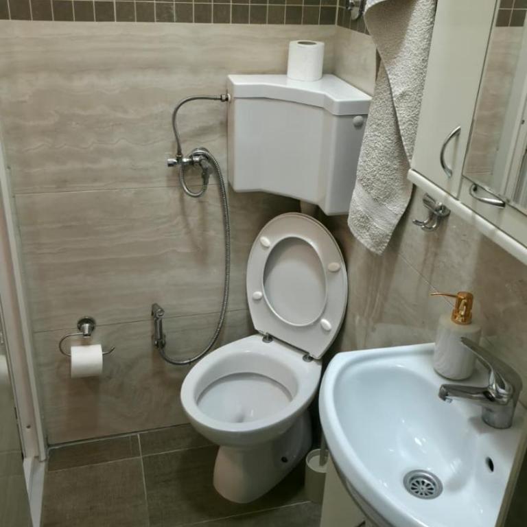 Amber Aparment - One-Bedroom Apartment - 4