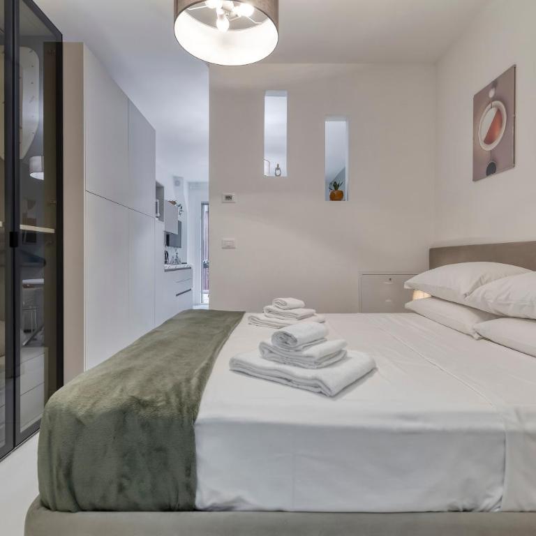 Gioia Suite Apartment by DiffeRent - Monolocale Deluxe - 23