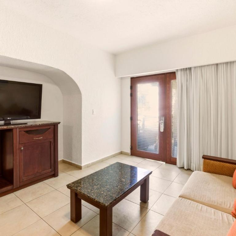 Laguna Suites - Deluxe Double Room - 2