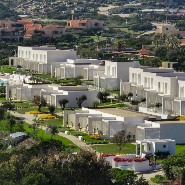 Stunning Capo Falcone Charming Superior Apartments 1 bedroom sleeps 4 persons - Appartamento - 4