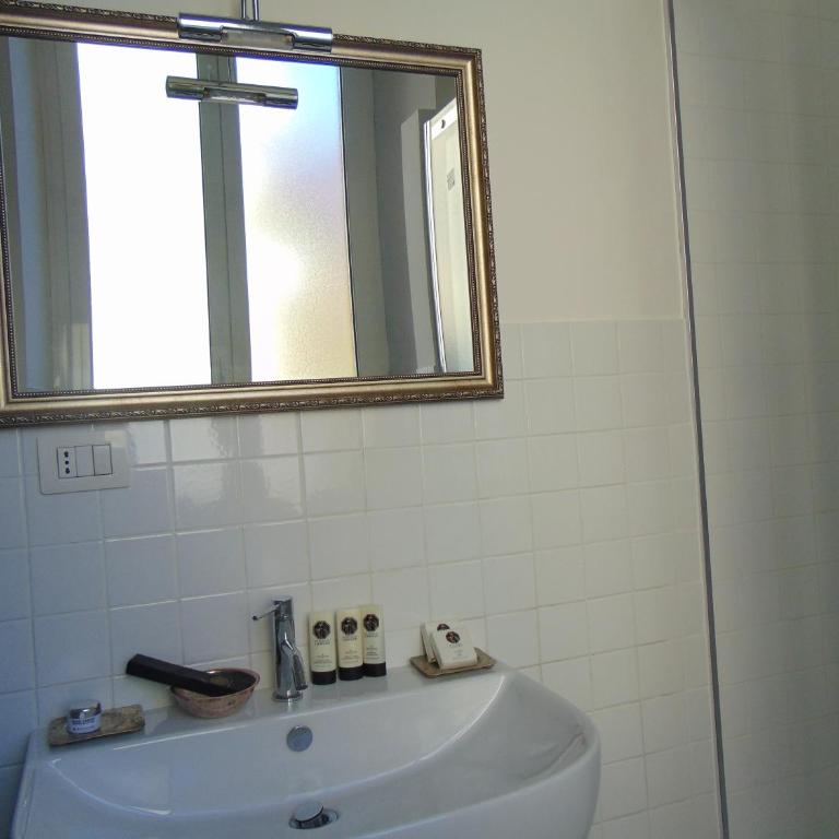 Casa Vacanza Nazionale 4F - Appartamento con 2 Camere da Letto - 5