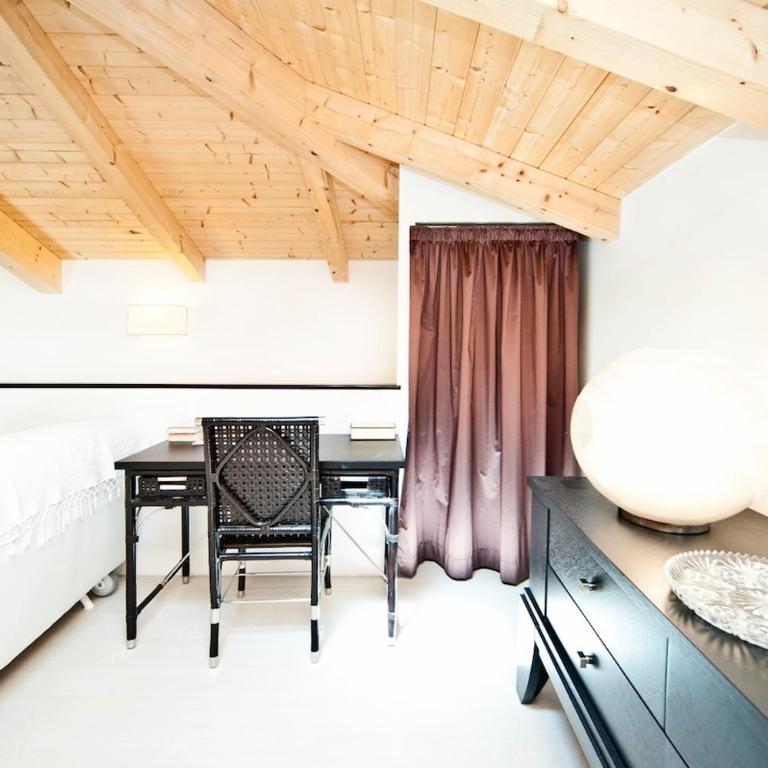Rialto - bright roof studio - One-Bedroom Apartment - 17