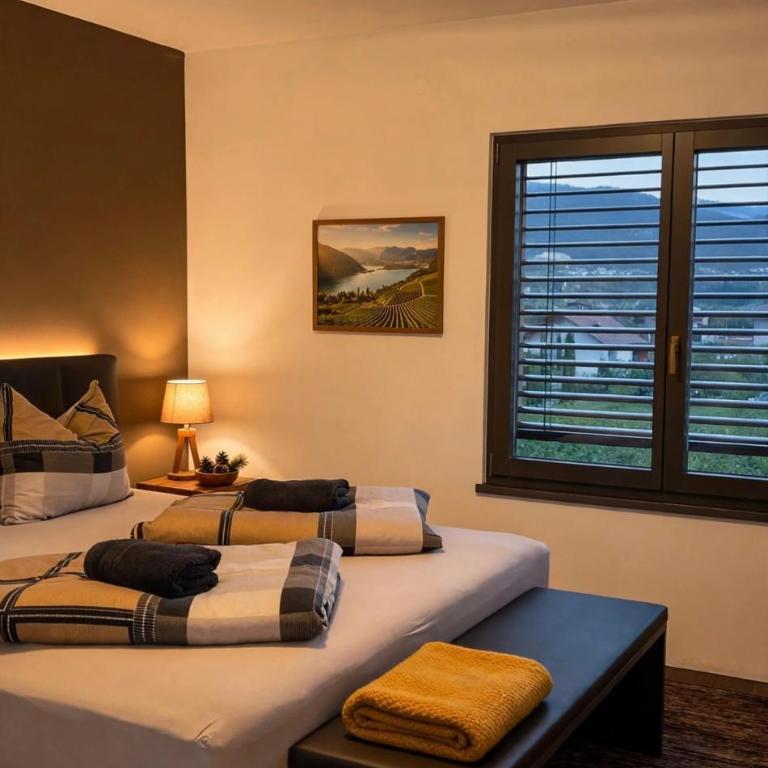 Luxury Apartment with Private Garden & Vineyard Views in Kaltern - Camera Matrimoniale con Bagno Privato - 21