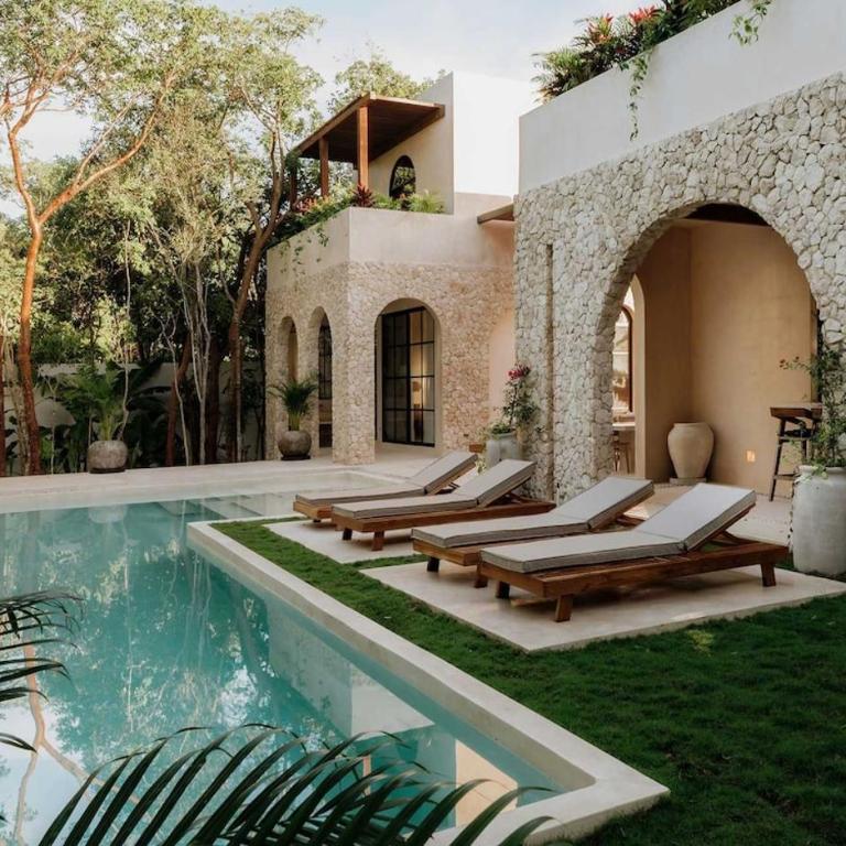 Villa Casa Colina Award Winning Villa 2 Pools Butler Sleeps 14 - Villa - 33