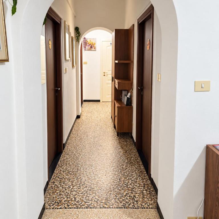 Parvin House - Chambre Double avec Salle de Bains Privative - 5