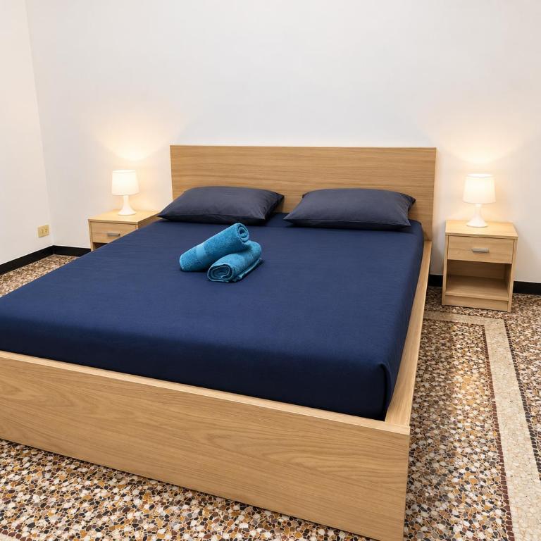 Parvin House - Chambre Triple avec Salle de Bains Privative - 2