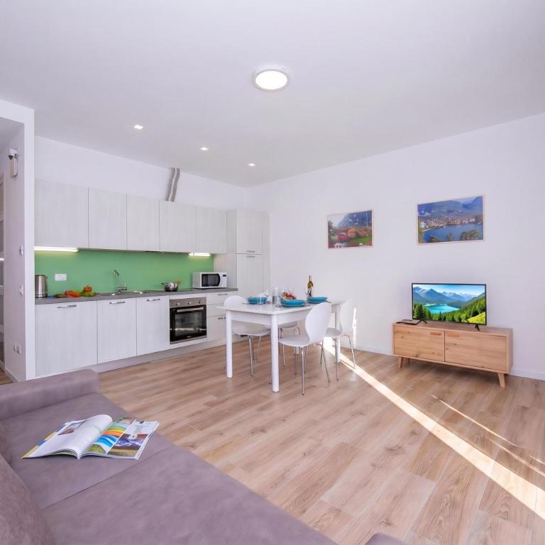 Residenza Giada - Appartamento con Balcone - 8