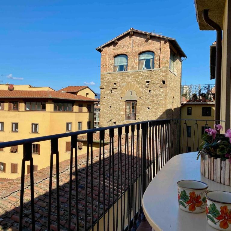 Old Bridge Vasariano Uffizi - '60s Charm, Lift & Balcony - Appartamento con 1 Camera da Letto - 3