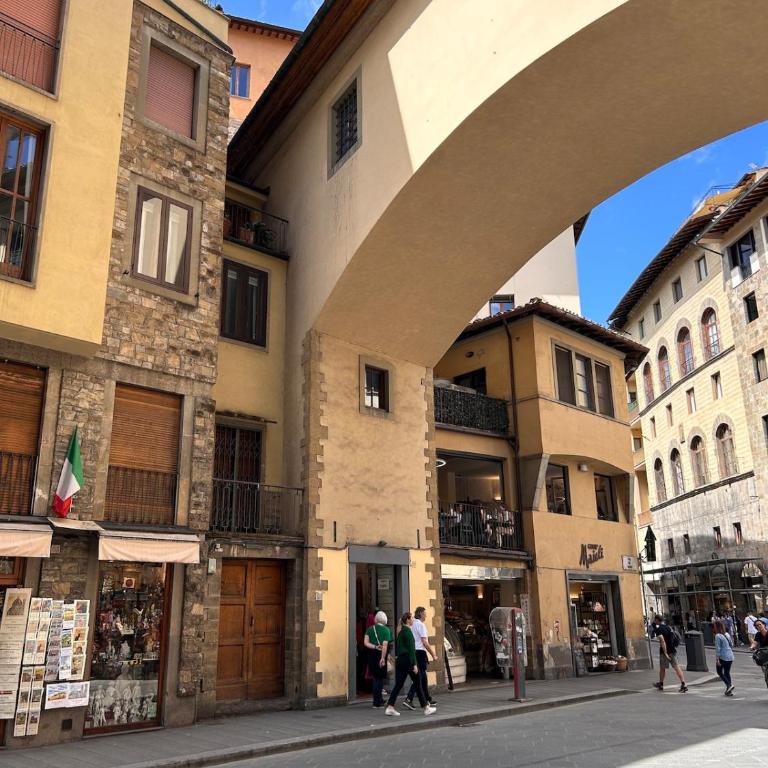 Old Bridge Vasariano Uffizi - '60s Charm, Lift & Balcony - Appartamento con 1 Camera da Letto - 20