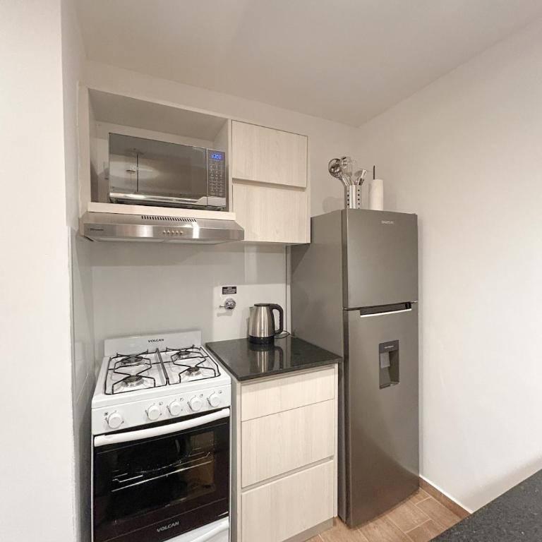 Monoambiente a estrenar excelente ubicación La Plata - One-Bedroom Apartment - 12
