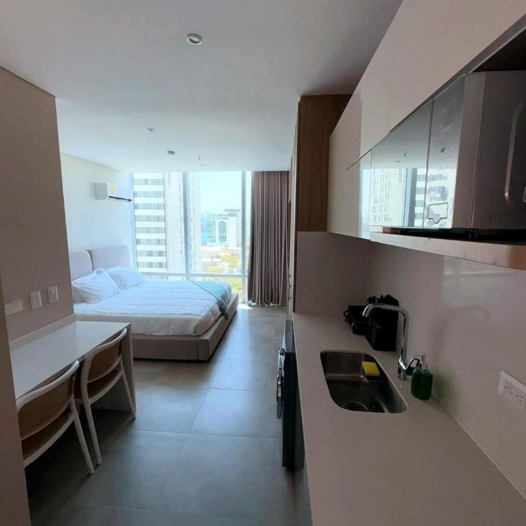 Modern King Studio Apartment WJ Tower - One-Bedroom Apartment - 4