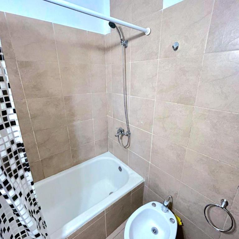 Departamento 3 ambientes La Perla - Two-Room Apartment - 7