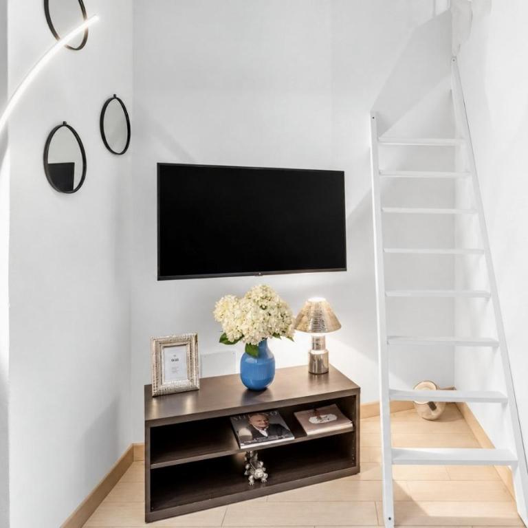 Cozy corner Milan by NDP rent - One-Bedroom Apartment - 2