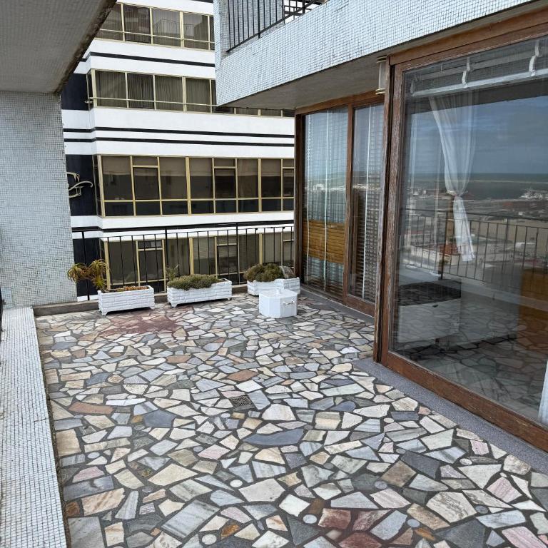 Depto con Amplia Terraza frente a Playa Grande en Edificio Premiado - Apartamento de 3 dormitorios con vistas al mar - 17