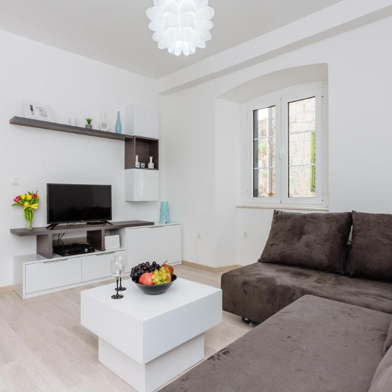 Old Town Summer Apartment - Two-Bedroom Apartment - 3