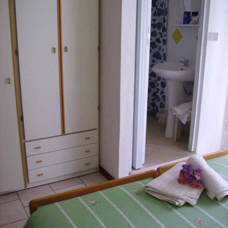 Albergo Maria Gabriella - Camera Matrimoniale/Doppia con Letti Singoli con Balcone - 4