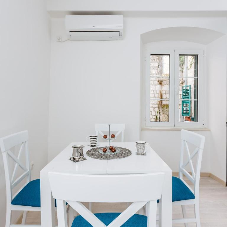 Old Town Summer Apartment - Two-Bedroom Apartment - 13