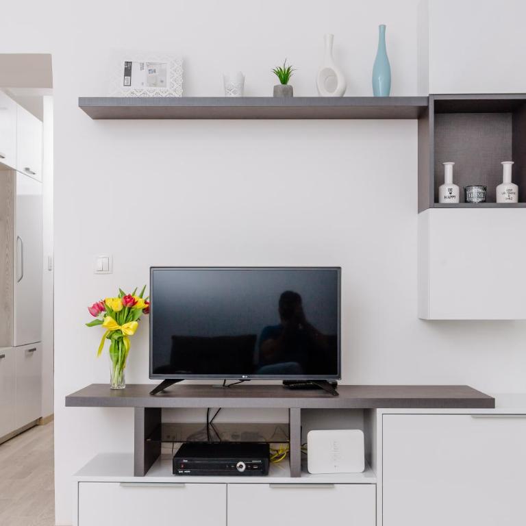 Old Town Summer Apartment - Two-Bedroom Apartment - 4