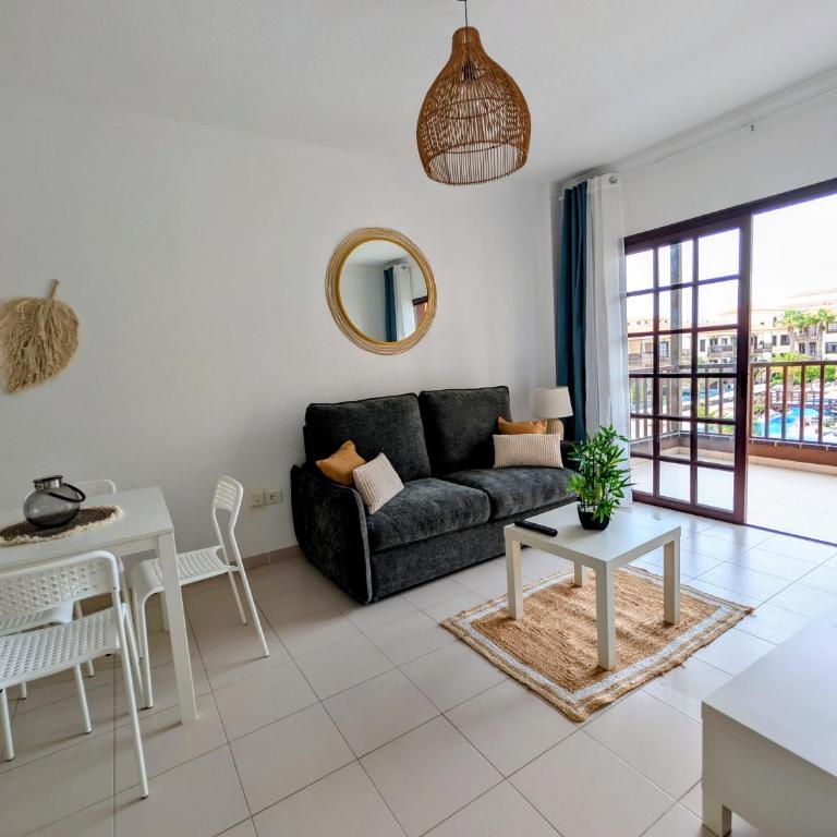 Sea and Pool Boho Suite By Deihu Experiences - One-Bedroom Premium Apartment with Ocean View - 2