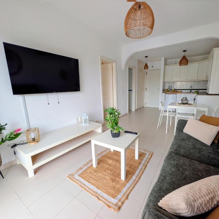 Sea and Pool Boho Suite By Deihu Experiences - One-Bedroom Premium Apartment with Ocean View - 3